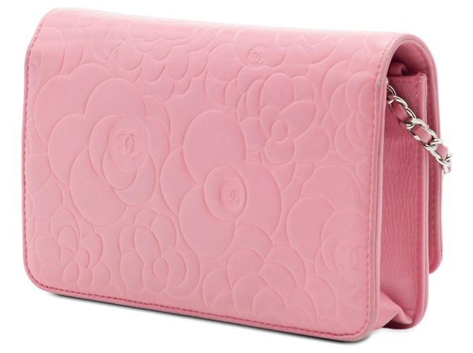 Wallet On Chain Portafoglio con catena Chanel in agnello goffrato CC rosa con camelia - vista 2