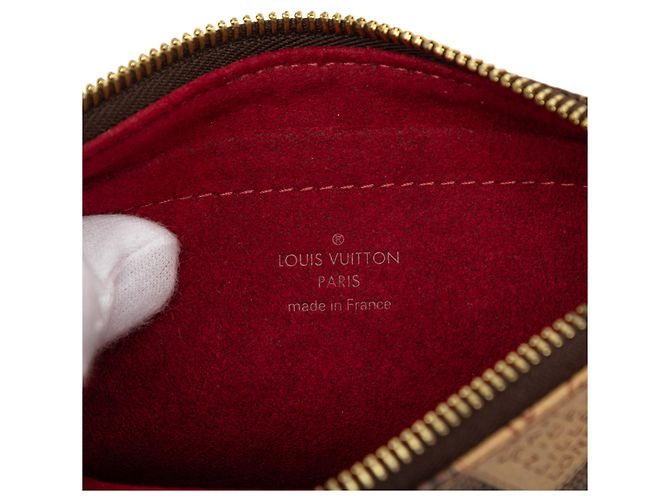Louis Vuitton Marrone Damier Ebene Trunks Labels Pochette Milla MM - vista 5