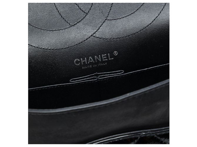 Chanel Black Quilted Crinkled Patent Reissue 2.55 Double Flap 227 Nero - vista 5