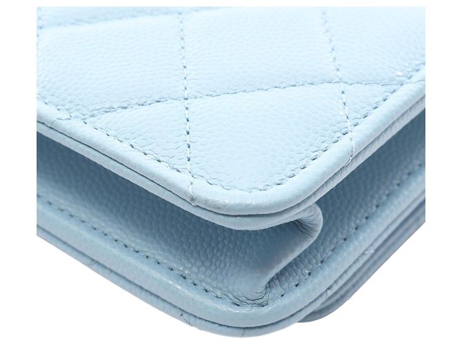 Wallet On Chain Portafoglio con catena Chanel Blue Quilted Caviar Crystal Enamel CC Blu chiaro - vista 8