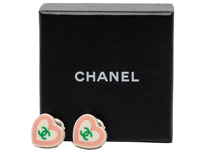 Orecchini a clip in resina con cuore CC bianco Chanel Crudo - vista 4