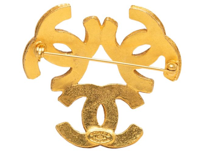 Spilla Triple CC placcata oro Chanel Gold D'oro - vista 2