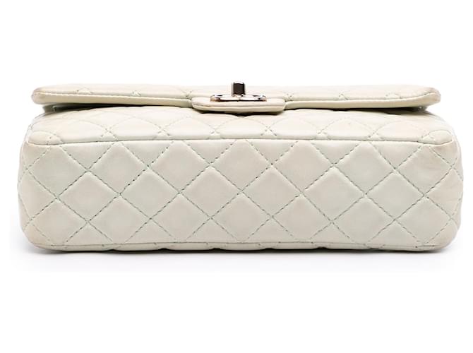 Chanel White Medium Classic Lambskin Double Flap Bianco Bianco sporco - vista 3