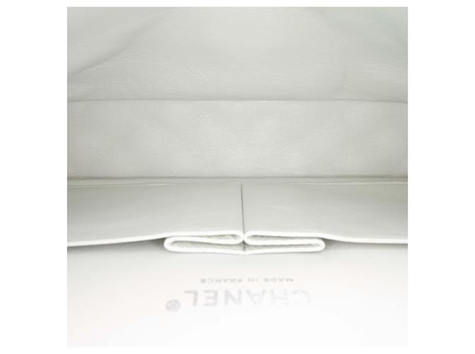 Chanel White Medium Classic Lambskin Double Flap Bianco Bianco sporco - vista 4