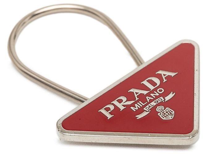 Portachiavi Prada con logo triangolo in smalto rosso e ottone - vista 2