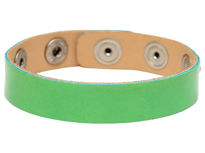 Bracciale Chanel Green CC in pelle di vitello con borchie Verde Verde chiaro - vista 3