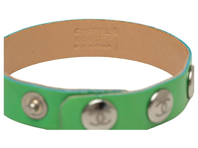 Bracciale Chanel Green CC in pelle di vitello con borchie Verde Verde chiaro - vista 4