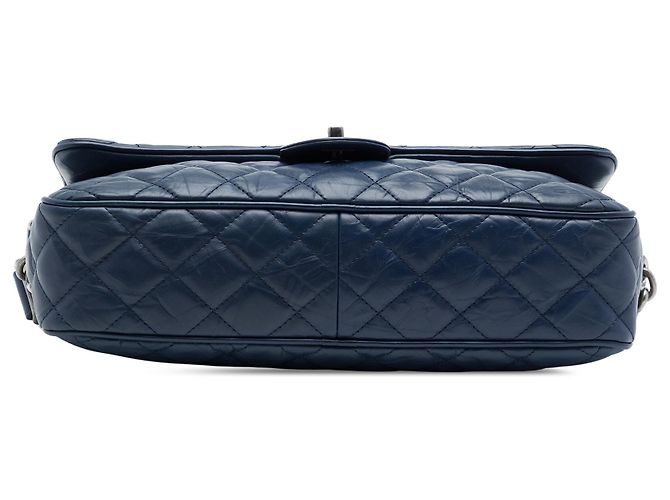 Chanel Blue Medium Quilted Crumpled Calfskin Airlines Casual Rock Flap Blu scuro - vista 3
