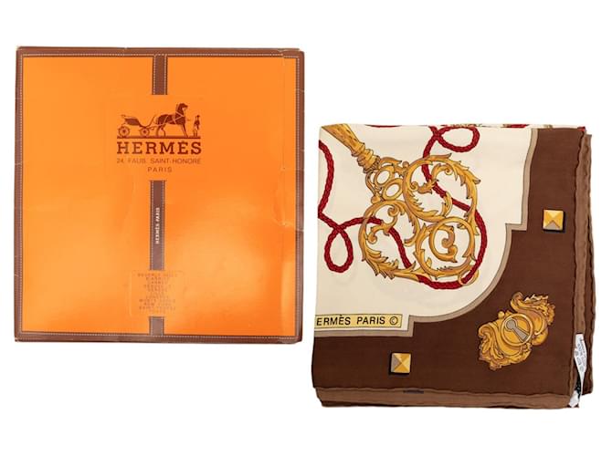 Sciarpa in seta Hermès Brown Les Cles 90 Marrone Beige - vista 7