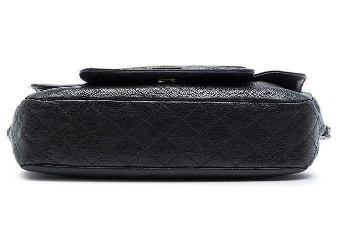 Chanel Black Caviar Pocket In The City Single Flap Nero - vista 3