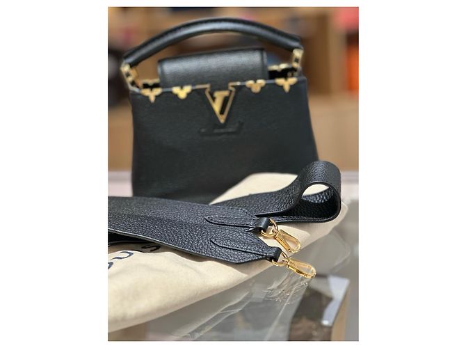 Borsa Louis Vuitton Capucines Mini Nero - vista 6