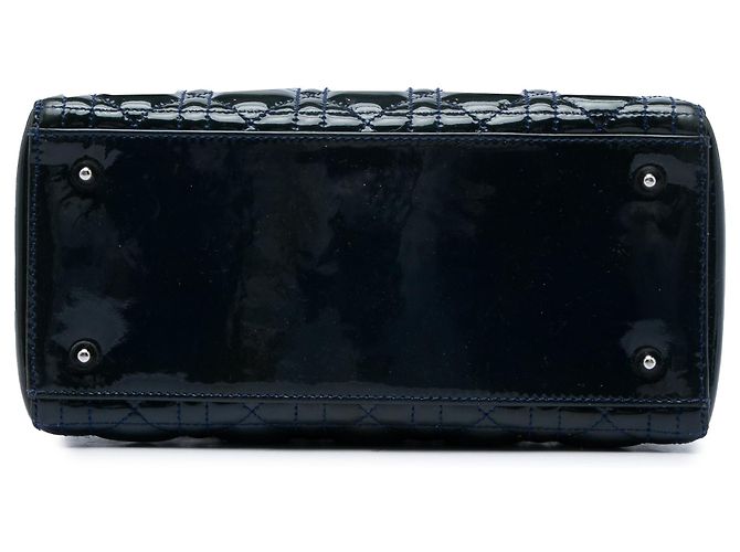 Lady Dior Cannage in vernice blu Medium Blu navy - vista 3