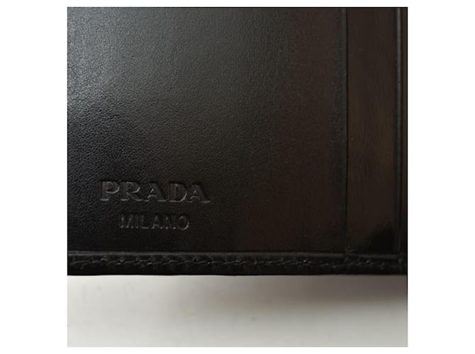 Prada Tri-fold Wallet in Schwarz - Ansicht 16