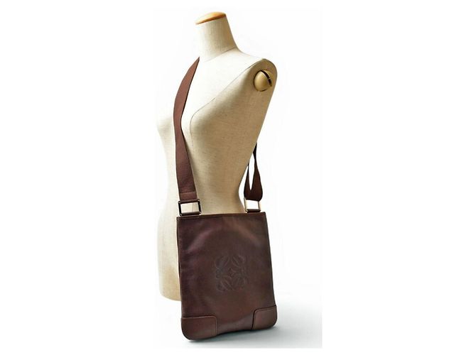 Borsa a tracolla in pelle marrone Loewe - vista 3