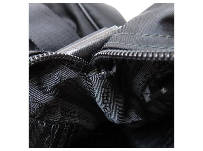 Borsa a tracolla in nylon nero Prada - vista 10
