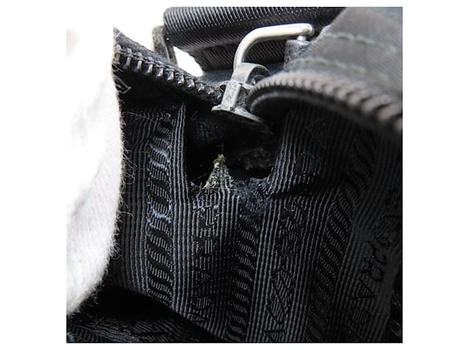 Borsa a tracolla in nylon nero Prada - vista 11
