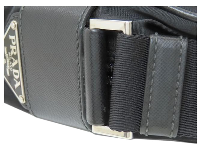 Borsa a tracolla in nylon nero Prada - vista 16