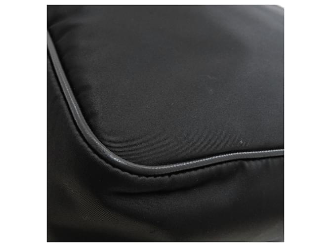 Borsa a tracolla in nylon nero Prada - vista 19