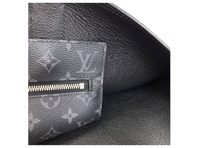 Borsa Tote Cabas Voyage in pelle Taurillon Louis Vuitton Nero - vista 12
