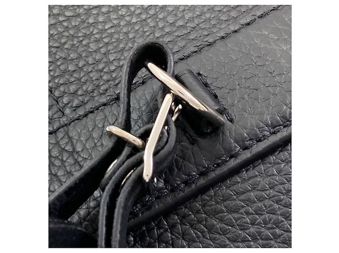 Borsa Tote Cabas Voyage in pelle Taurillon Louis Vuitton Nero - vista 17