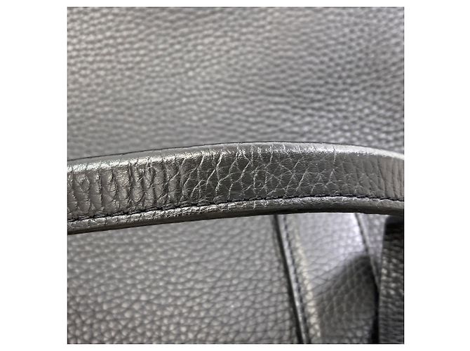 Borsa Tote Cabas Voyage in pelle Taurillon Louis Vuitton Nero - vista 20