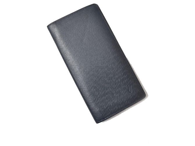 Portafoglio Louis Vuitton Portefeuille Brazza Taiga Ocean Blu - vista 3