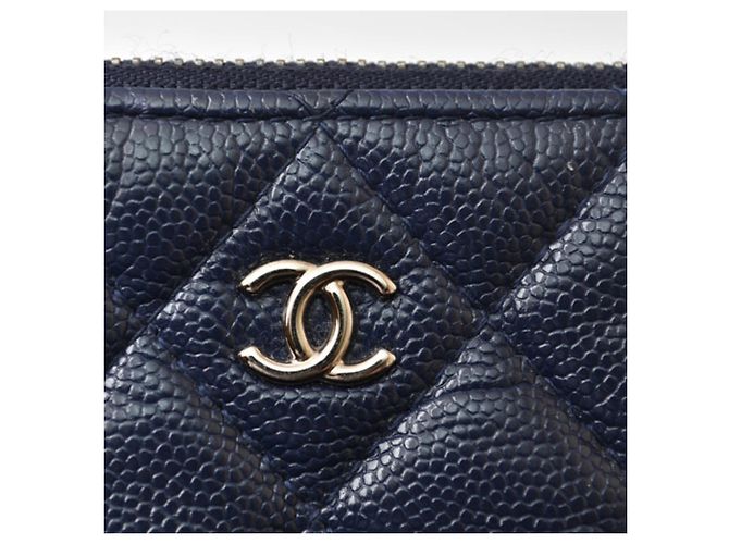 Pochette Classic di Chanel in Navy Blu navy - vista 3