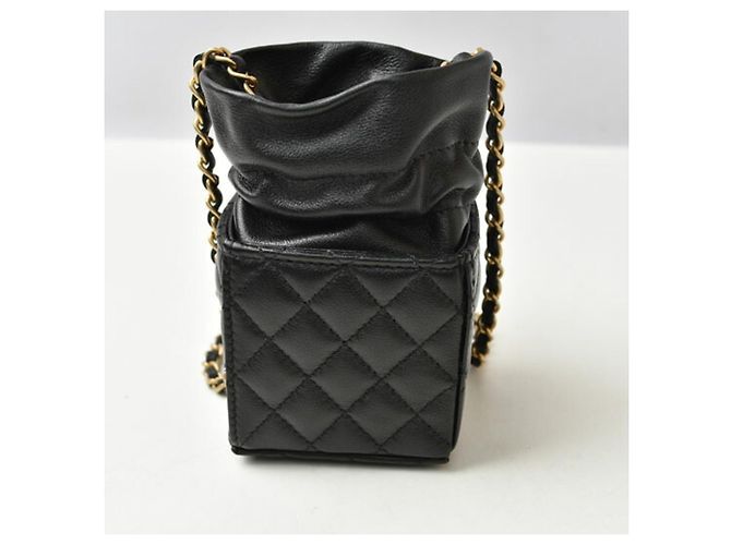 Borsa a Spalla Chanel Mini Cube Matelassé Nero - vista 3