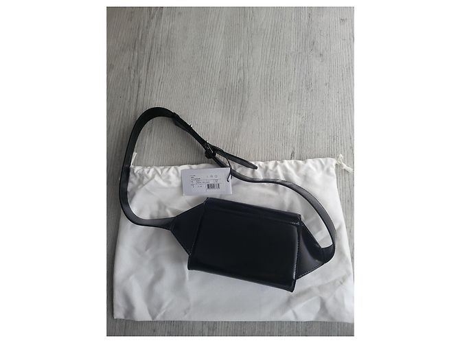 Iro Marsupio in pelle nera Nero - vista 3