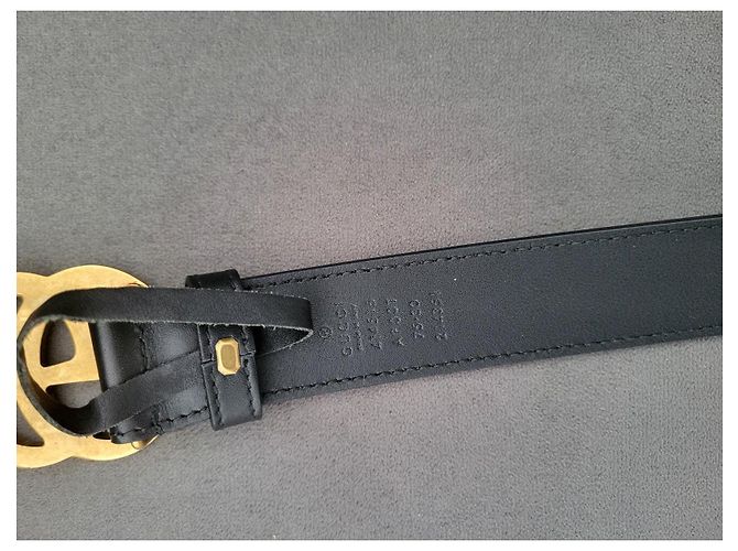 Gucci Cinto de couro preto com fivela GG dourada - vista 6