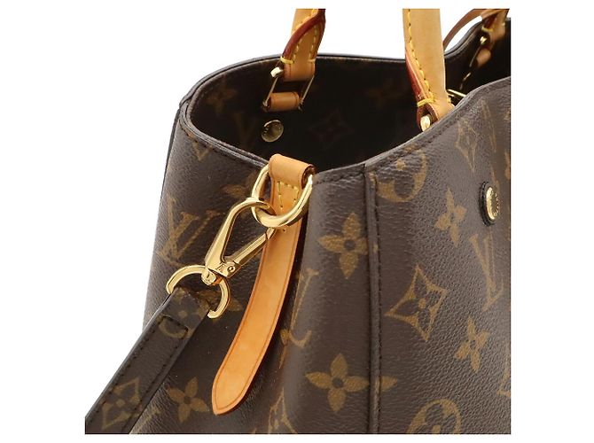 Bolso Louis Vuitton Monogram Montaigne MM Castaño - vista 9