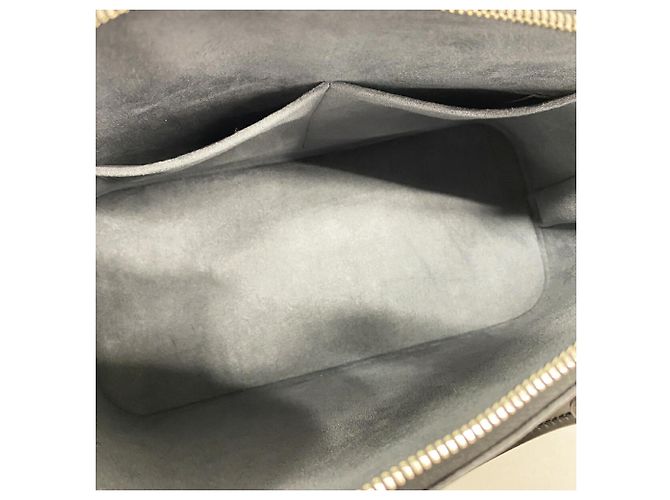 Borsa Louis Vuitton Alma PM Epi Leather Nero - vista 4