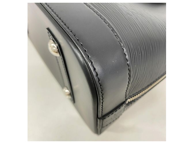 Borsa Louis Vuitton Alma PM Epi Leather Nero - vista 6
