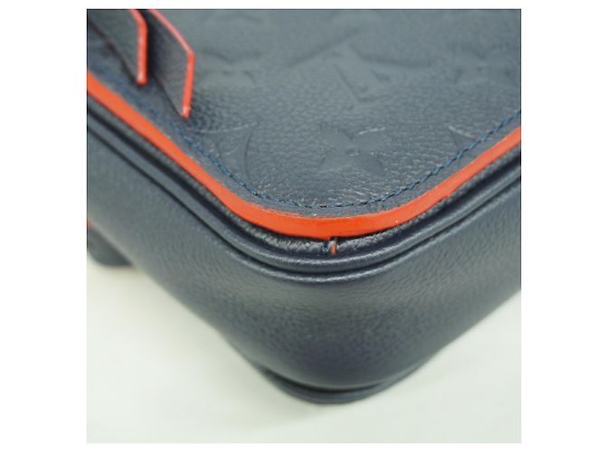Borsa Louis Vuitton Monogram Empreinte Pochette Metis MM Rosso - vista 6