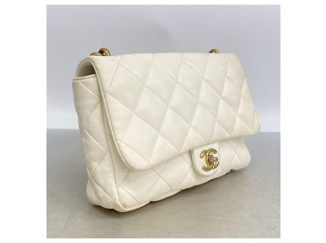 Timeless Borsa a tracolla Chanel Matelassé Chain in bianco - vista 2