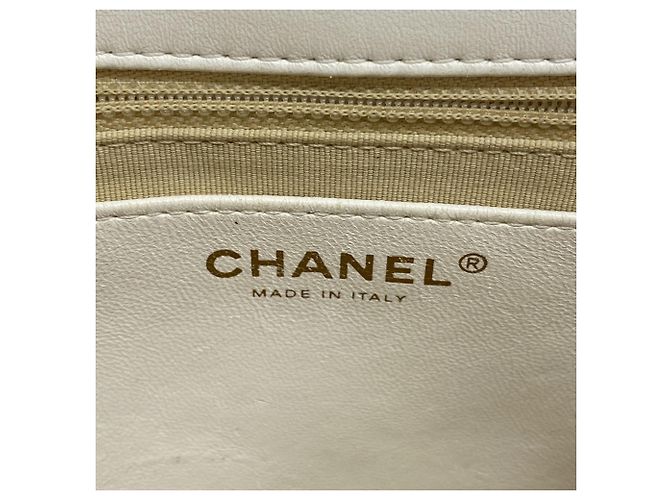 Timeless Borsa a tracolla Chanel Matelassé Chain in bianco - vista 5
