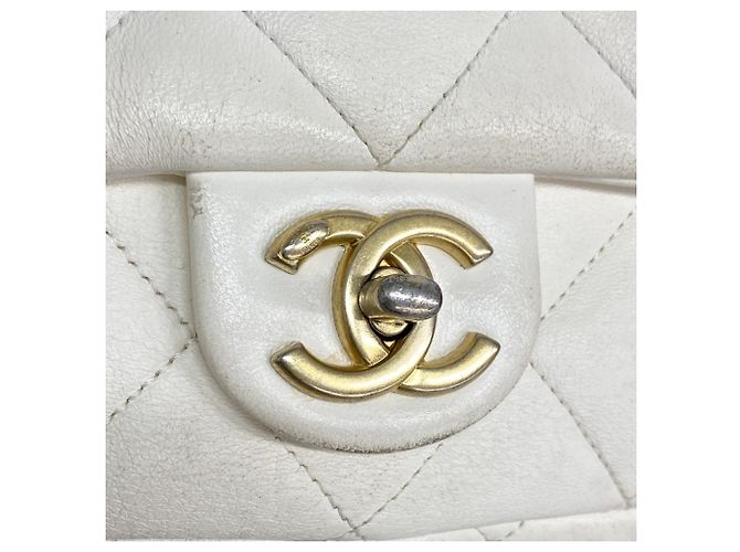 Timeless Borsa a tracolla Chanel Matelassé Chain in bianco - vista 9