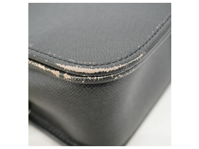 Borsa a Spalla Louis Vuitton Taiga Andrei Grigio - vista 6