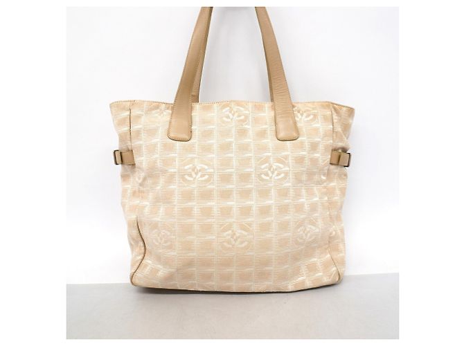 Borsa Tote in Nylon Chanel New Travel Beige - vista 10