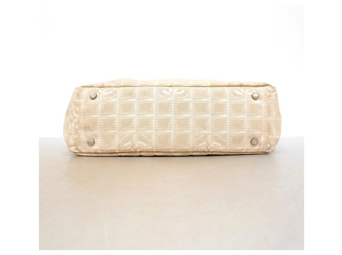 Borsa Tote in Nylon Chanel New Travel Beige - vista 3