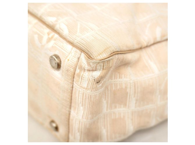 Borsa Tote in Nylon Chanel New Travel Beige - vista 8