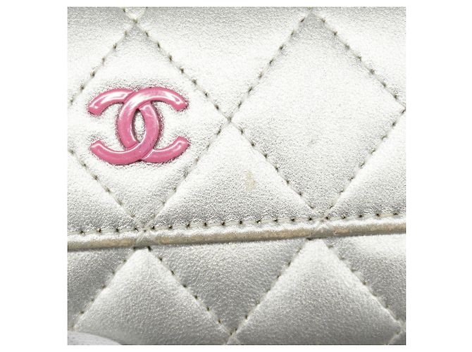 Tarjetero de piel de cordero matelassé Chanel Plata - vista 7
