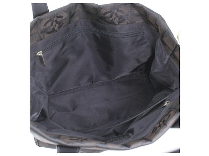 Borsa Chanel New Travel Line Tote PM Dark Brown Marrone scuro - vista 11