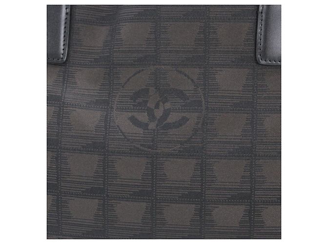 Borsa Chanel New Travel Line Tote PM Dark Brown Marrone scuro - vista 2