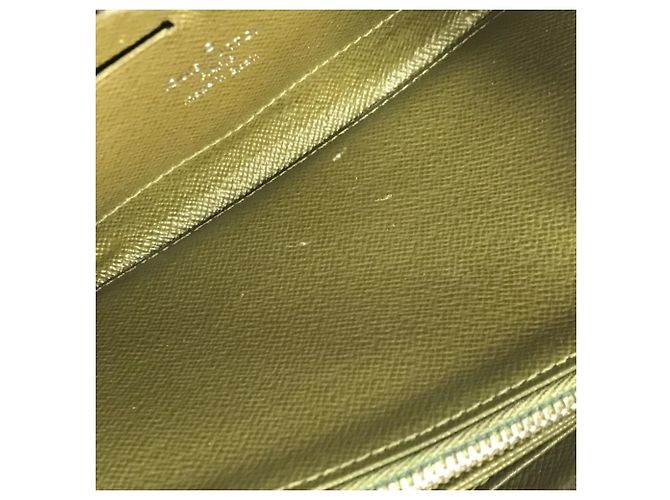 Louis Vuitton Monogram Infra Rouge Zippy Wallet Black Red - view 7