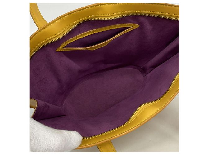 Bolso Louis Vuitton Epi Saint Jacques Amarillo - vista 4