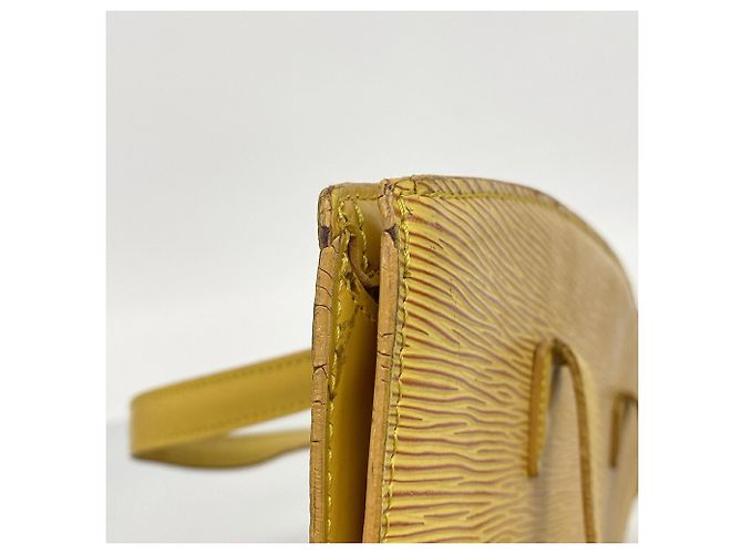 Bolso Louis Vuitton Epi Saint Jacques Amarillo - vista 8