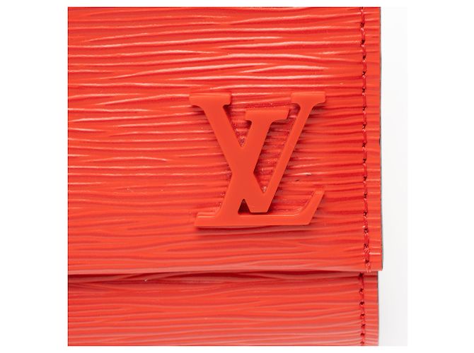 Pochette Clery in pelle Epi Louis Vuitton Rosso - vista 9