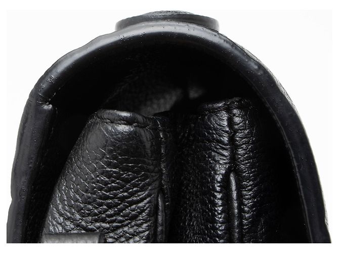 Borsa a tracolla Pochette Metis Monogram Empreinte Louis Vuitton Nero - vista 10