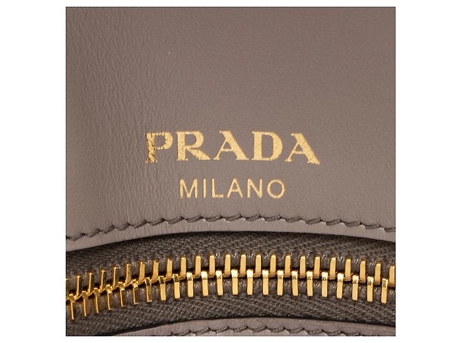 Borsa a tracolla con patta in Saffiano Prada Grigio - vista 7